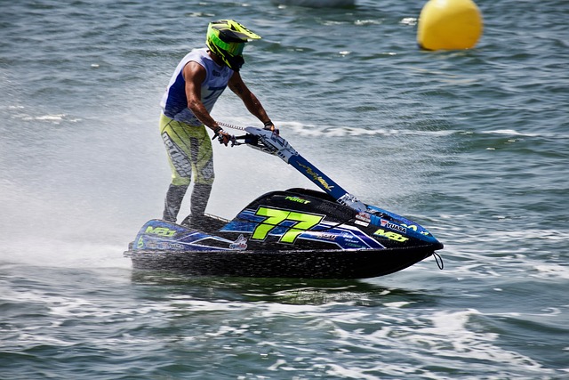 他也曾因 他也曾因