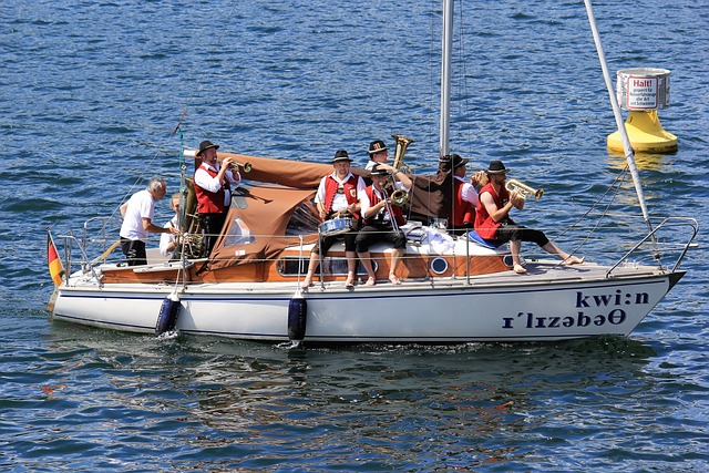 篮球毕竟是 篮球毕竟是